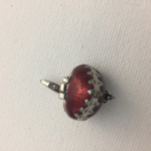 Enamel Heart Locket - Urban Outfitters - Picture 3 of 5